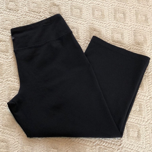 prAna Loose Fit Yoga Capris - Picture 2 of 7